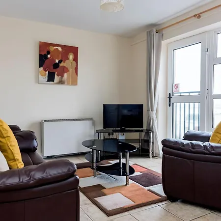 Apartment Marine Court Ground Floor *